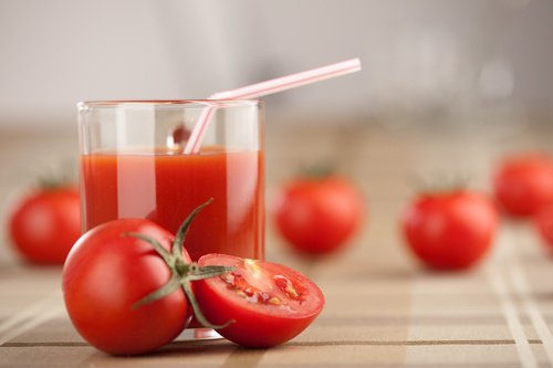 tomaten-gegen-augenringe