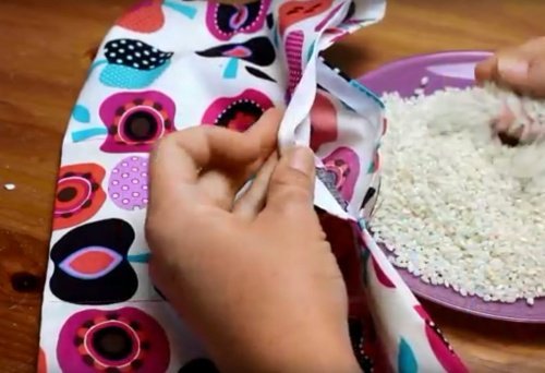 wie-wird-ein-therapiekissen-hergestellt