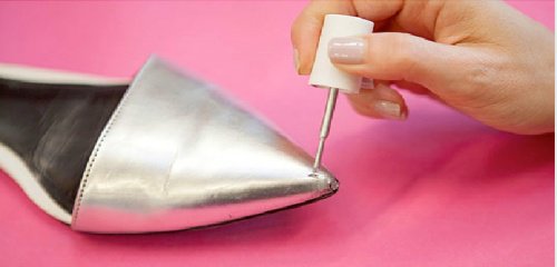 Schuhe mit Nagellack reparieren