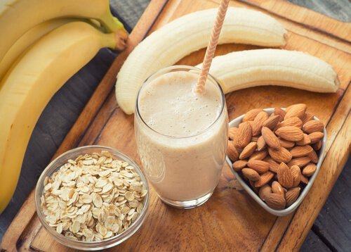 shake-aus-mandeln-und-banane