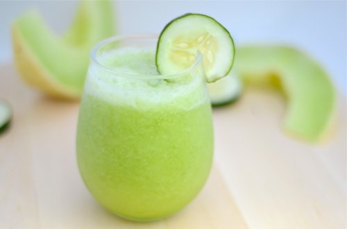 Rezept für einen kaliumreichen Shake mit Melone, Gurke und Apfel