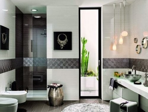 Haarentfernung im Badezimmer