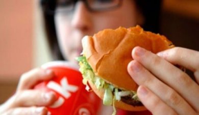 9 Lebensmittel, die für schlechte Körpergerüche verantwortlich sind