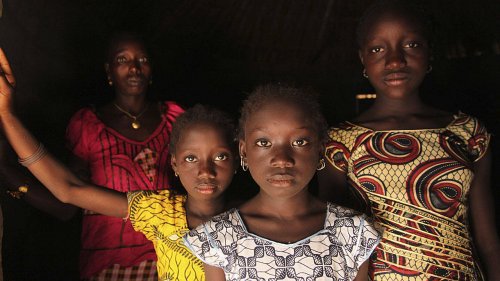 Endlich sagt Afrika NEIN zur Genitalverstümmelung von Frauen