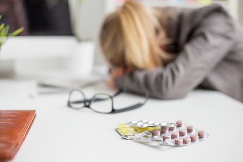 frau-mit-migraene