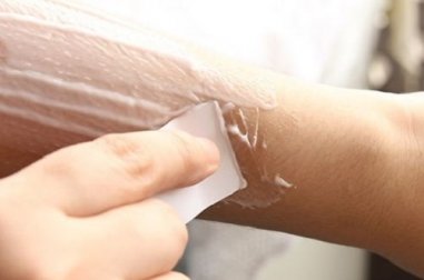 Haare an ungewohnten Stellen entfernen