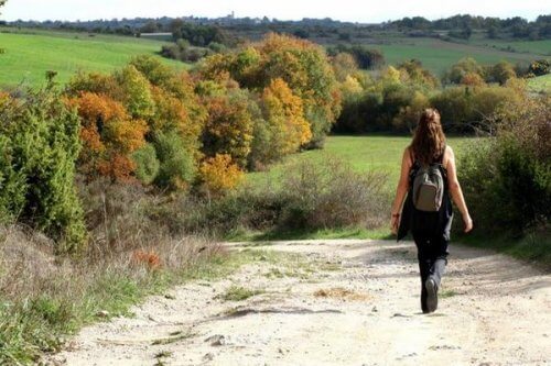 Spazieren beeinflusst das Gehirn bei Depressionen positiv