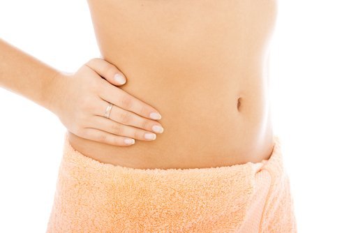 frau-mit-duenner-huefte