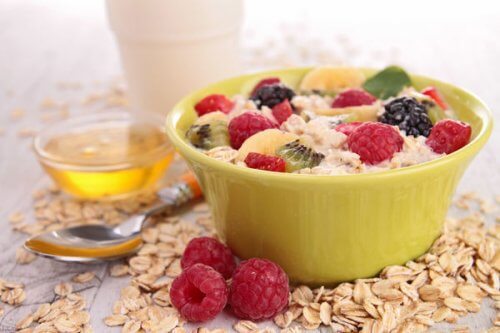 Gesundes Frühstück bei Schilddrüsenunterfunktion
