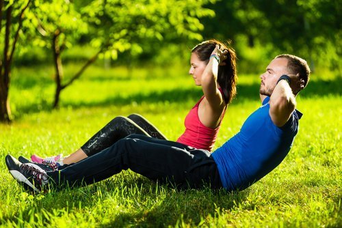 milch-mit-honig-verbessert-die-resistenz-bei-sport