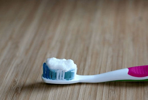 Natron in Kosmetik und Heilkunde: als Zahnpasta