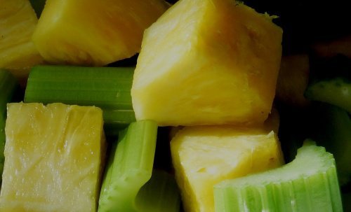 Ananas und Sellerie