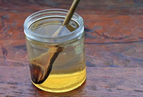 Honig und Apfelessig gegen Muskelkrämpfe