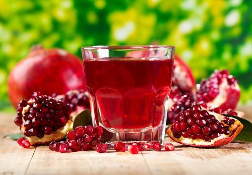 Granatapfelsaft wirkt reinigend