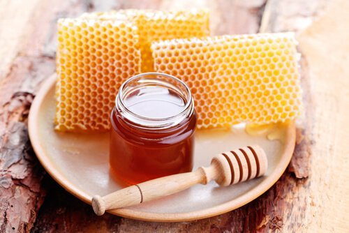 Bienenhonig für trockenes Haar