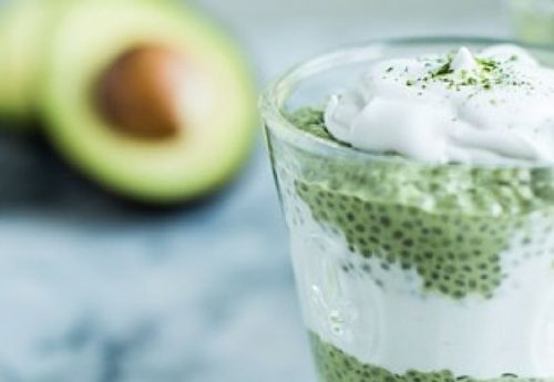 Chia-Samen mit Avocado