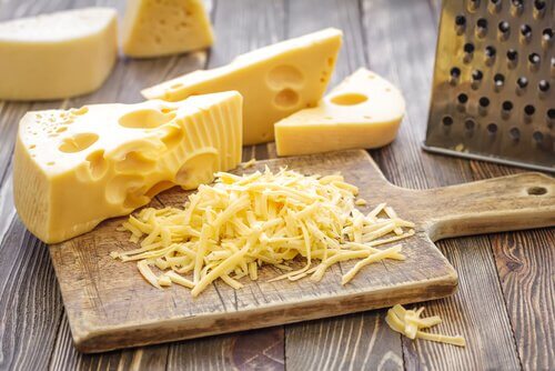 fettreiche Nahrungsmittel wie Käse