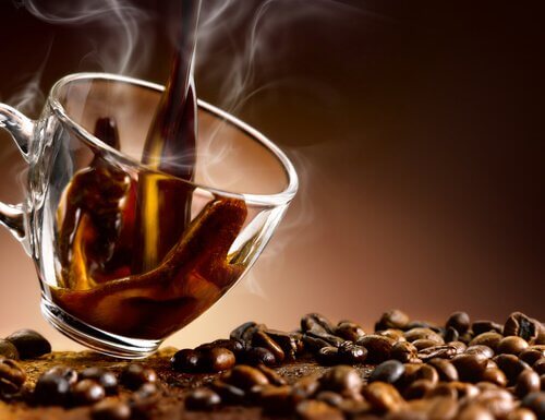 Kaffee kann zu Blähungen führen