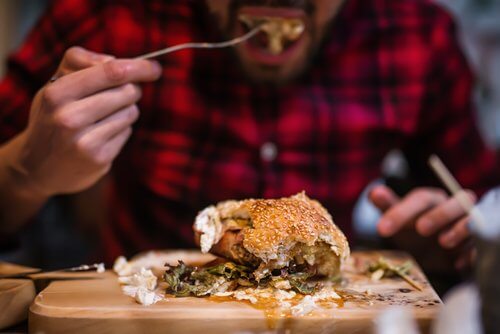 Ungesunde Ernährung fördert die Entstehung von Depressionen