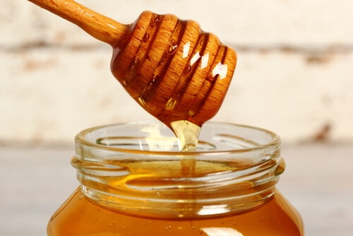 Honig für weiche Fersen