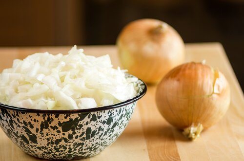 Zwiebeln gegen raue Füße