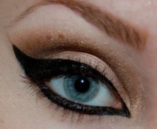 Cat eye Cat eye - schwarzer Lidstrich