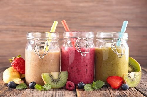 flacher Bauch: Mixgetränke die helfen können