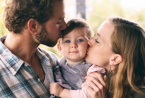 Vater, Kind und Mutter - verzeihe deinen Eltern