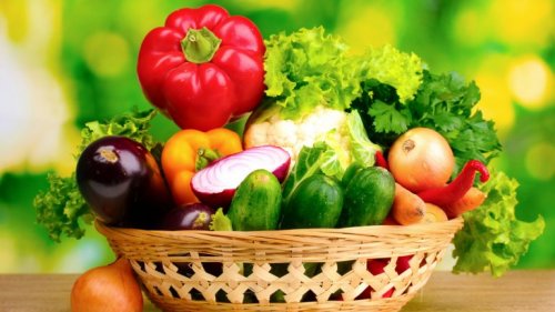 Blutzucker mit Ernährung regulieren mit viel Gemüse
