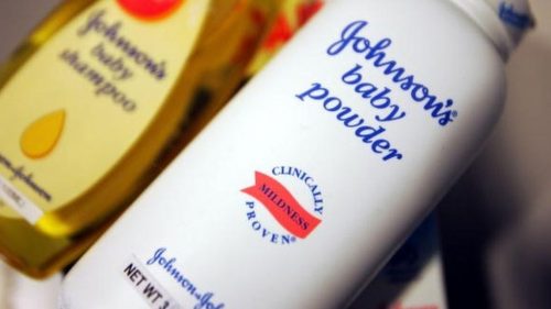 Krebs durch Talkumpuder? Johnson & Johnson muss Schadenersatz zahlen Krebs durch Talkumpuder? Johnson & Johnson muss Schadenersatz zahlen