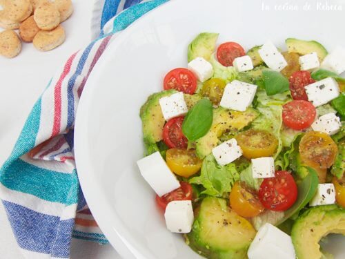 Bauchfett loswerden mit Salat