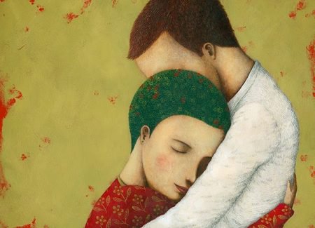 Frau und Mann umarmen sich und wissen: es ist die Liebe meines Lebens