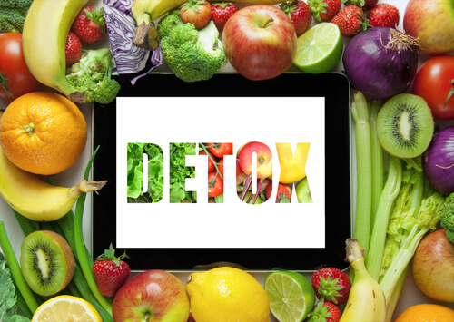 Detox-Kur mit grünen Smoothies aus Obst und Gemüse