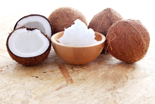 selbstgemachtes Hautgel mit Kokosöl