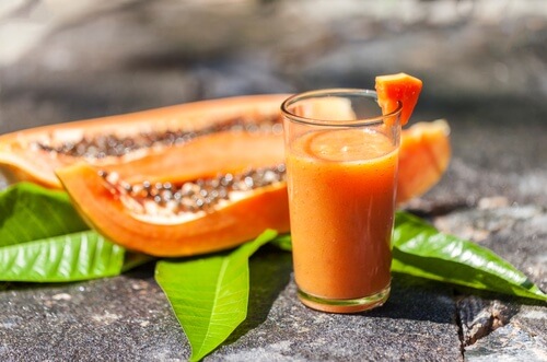 Getränk mit Papaya gegen Blähungen