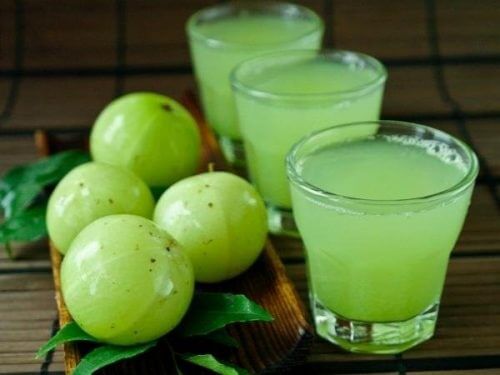 Anzahl der Blutplättchen erhöhen mit der indischen Stachelbeere (Amla)