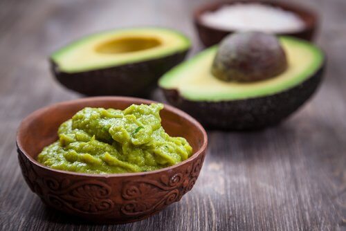 Handcremes gegen Hautflecken mit Avocado