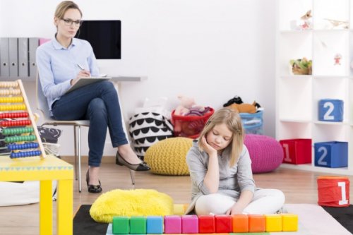 Mutter und Tochter mit Aspergersyndrom