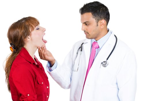 Symptome von Zungenkrebs untersuchen