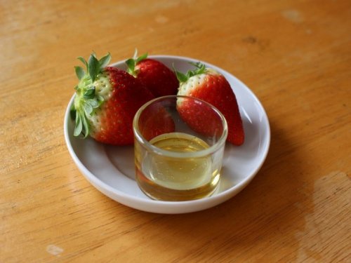 Erbeeren und Olivenöl für schöne Haut