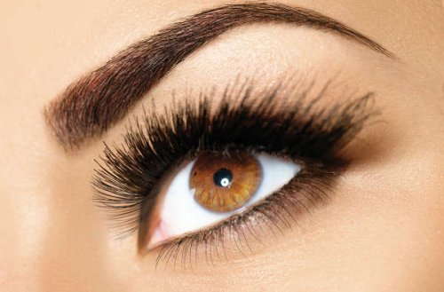 Verwendungsmöglichkeiten von Vaseline für Wimpern und Augenbrauen