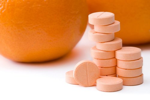 Die besten natürlichen Heilmittel gegen Flachwarzen: Vitamin C