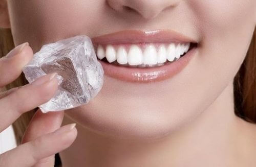 Eiswürfel gegen Mundgeschwüre