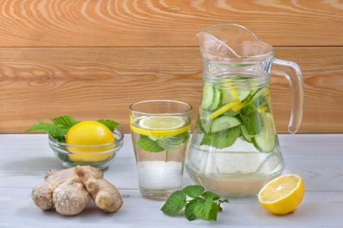 von Zucker Abschied nehmen und Detox-Wasser trinken