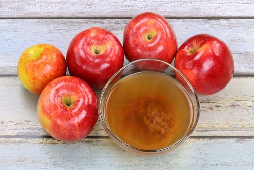 Apfellessig ist ein natürliches Heilmittel für bakterielle Vaginose.