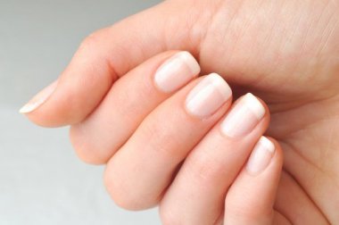 Was die Lunula deiner Nägel über deine Gesundheit aussagt