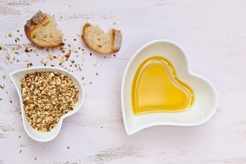 5 Fette, die den Cholesterinspiegel senken: Pflanzliche Öle
