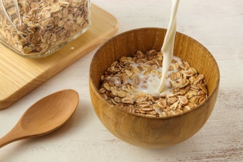Porridge mit Hafer und Milch