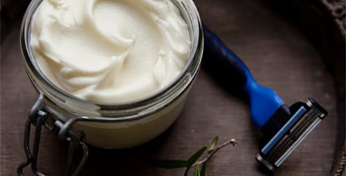 Kokosöl für kosmetische Anwendungen: Rasiercreme