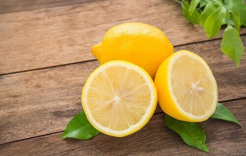 Haarausfall vermeiden mit Zitronensaft